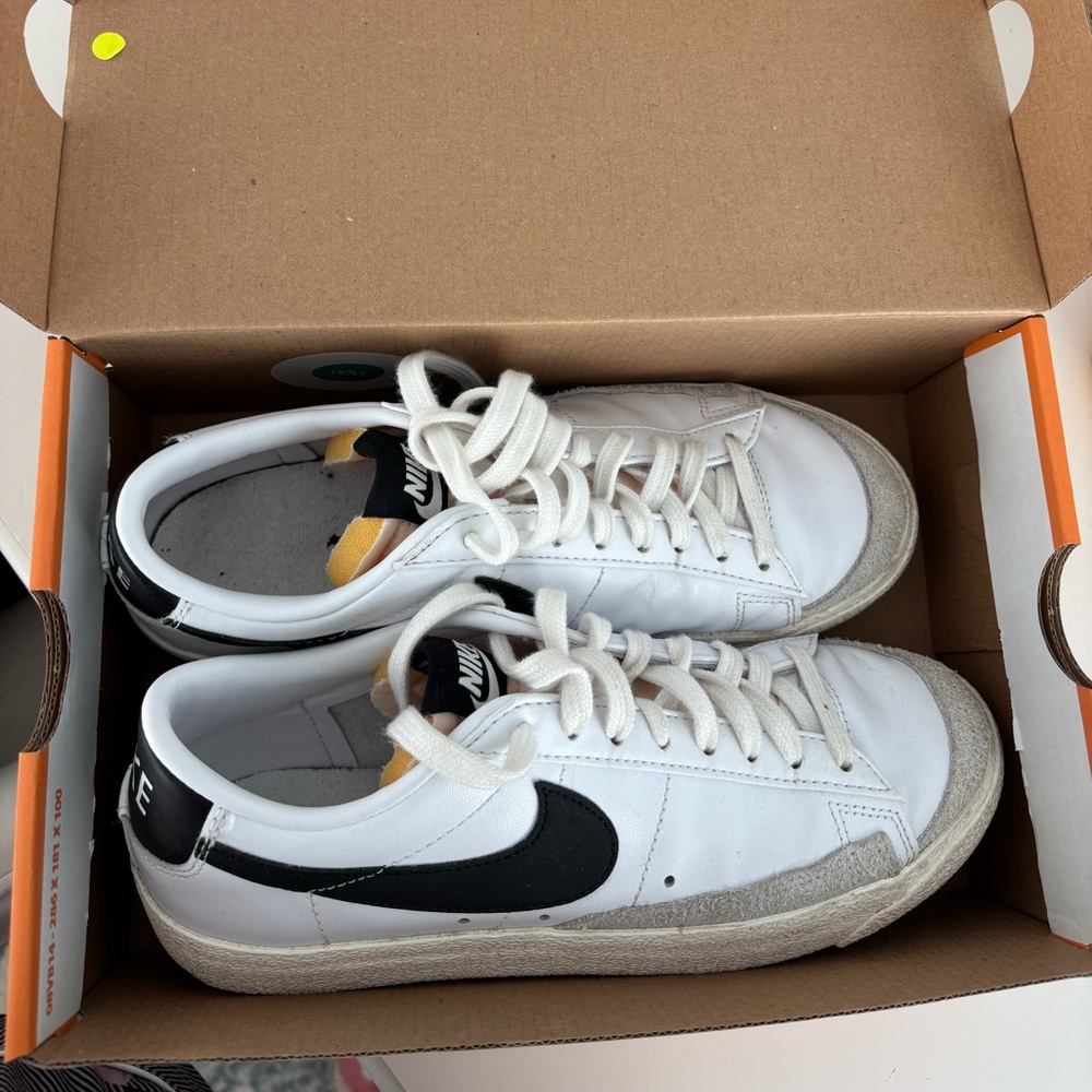 Women’s low nike blazer
